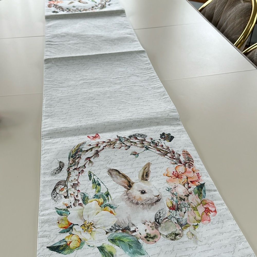 Bunny table runner 80x16